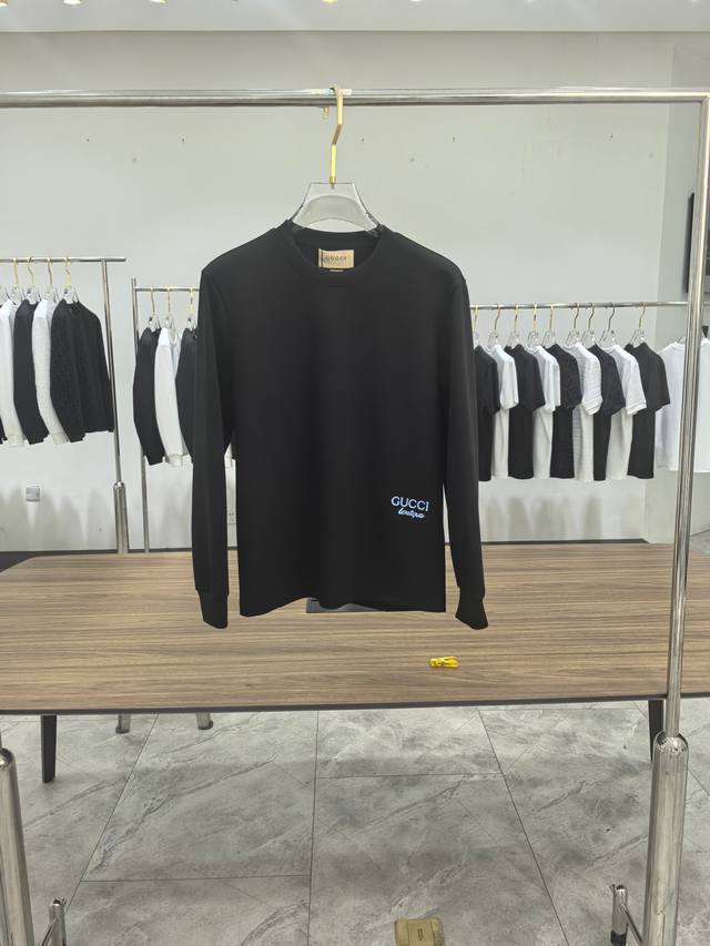 Price adjustment: Gucci's new 2025 Fall/Winter collection features a stylish, c