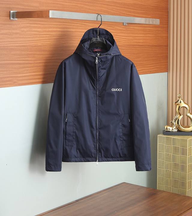 Gucci 2025Ss Early Fall new release: a hooded jacket. This fall hit features a f