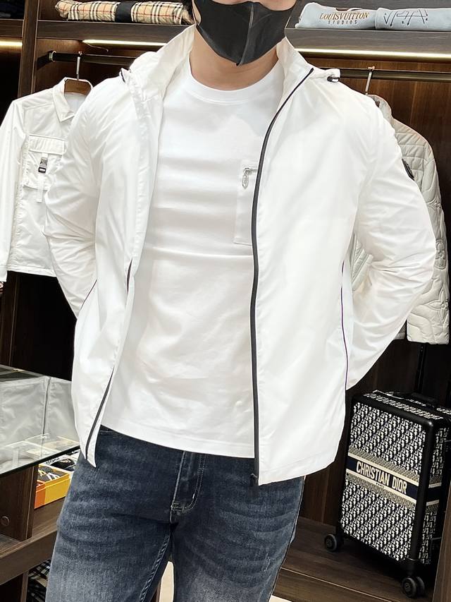 Featured: Zegna's 2025 Early Fall new release, the Zegna hooded jacket. This au