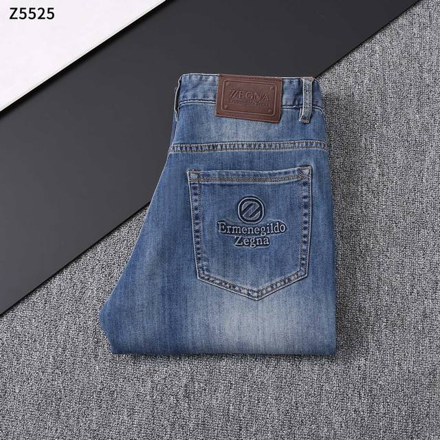 25 New spring and summer jeans Style number: Z5525 Size: 29 to 42 Easy to wear a