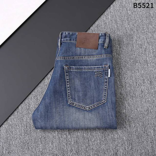 25 New spring and summer jeans Style number: B5521 Size: 29 to 42 Easy to wear a