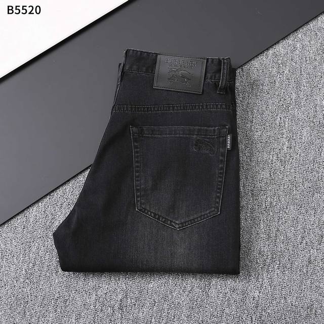 25 New spring and summer jeans Style number: B5520 Size: 29 to 42 Easy to wear a
