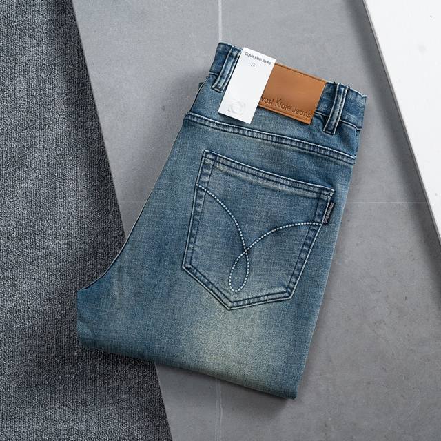 Brand: CK Autumn/Winter Straight Jeans Style: 706 Sizes: 29 to 42