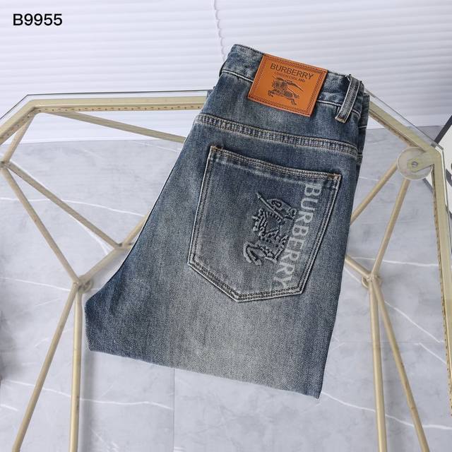 New autumn and winter slightly slim jeans Style number: B9955 Burberry Size: 29