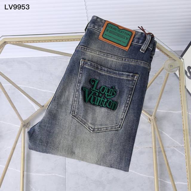 New autumn and winter slightly slim jeans Model number: Lv9953 Lv Size: 29 to 4