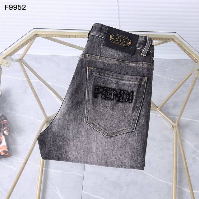New autumn and winter slightly slim jeans Style number: F9952 Fendi Size: 29 to