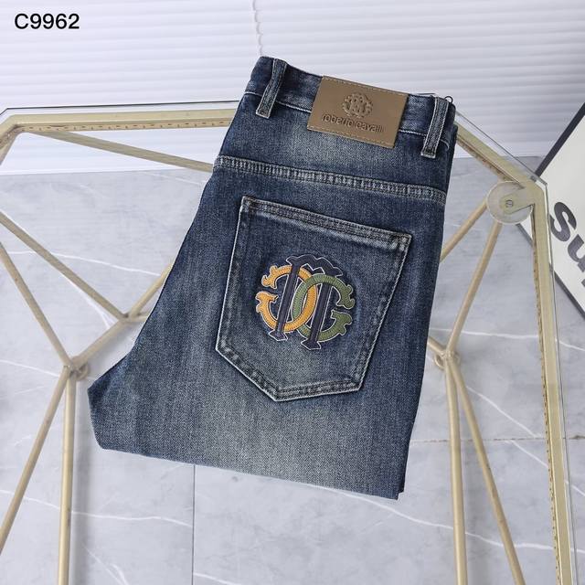 New autumn and winter slightly slim jeans Style number: C9962 Size: 29 to 40 Ea