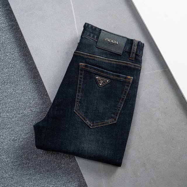 Brand: Prada Autumn/Winter Straight Jeans Style: 705 Sizes: 29 to 42