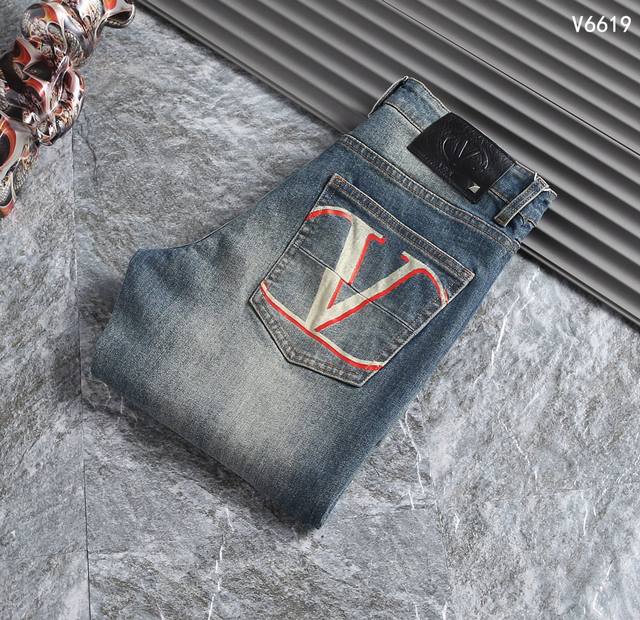 Valentino quality Yuandan, Moncle*, heavy washed casual jeans, imported origina