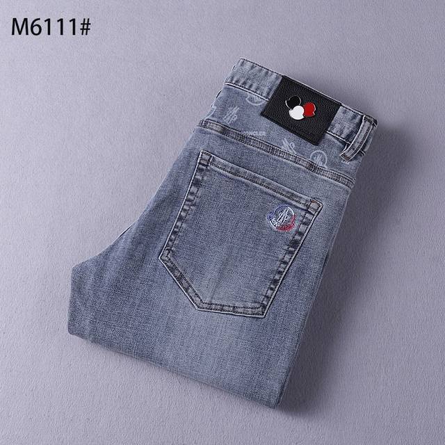 Style: M6111 Spring/Summer Small Straight Jeans Size: 29-42