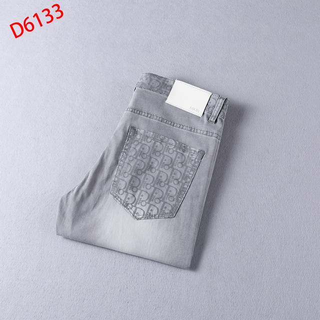 Style number: D6133 Spring and summer small straight jeans Size: 29-42