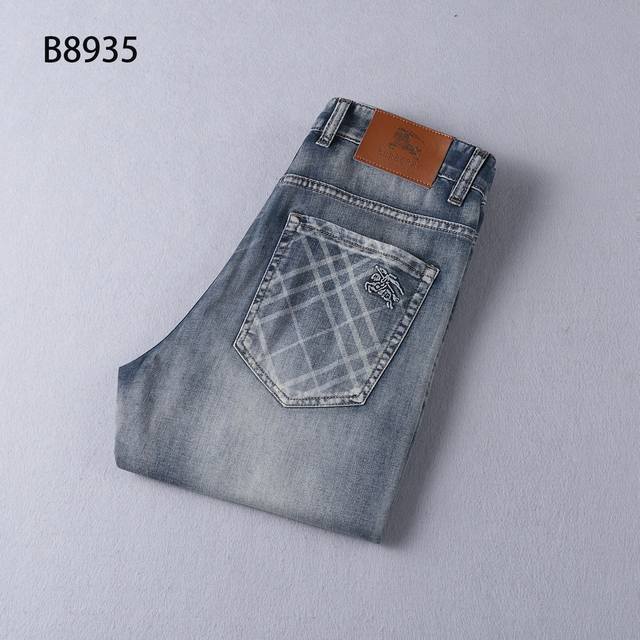 Style number: B8935 Spring and summer business jeans Size: 29-42