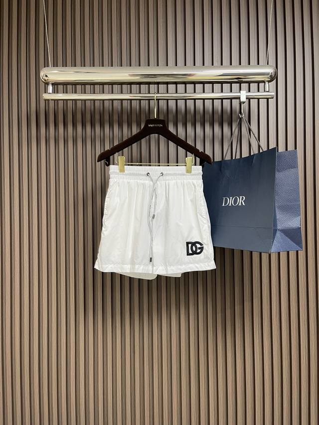 Dg Dolce & Gabbana's new 2025 summer men's quick-drying shorts! Made of quick-dr