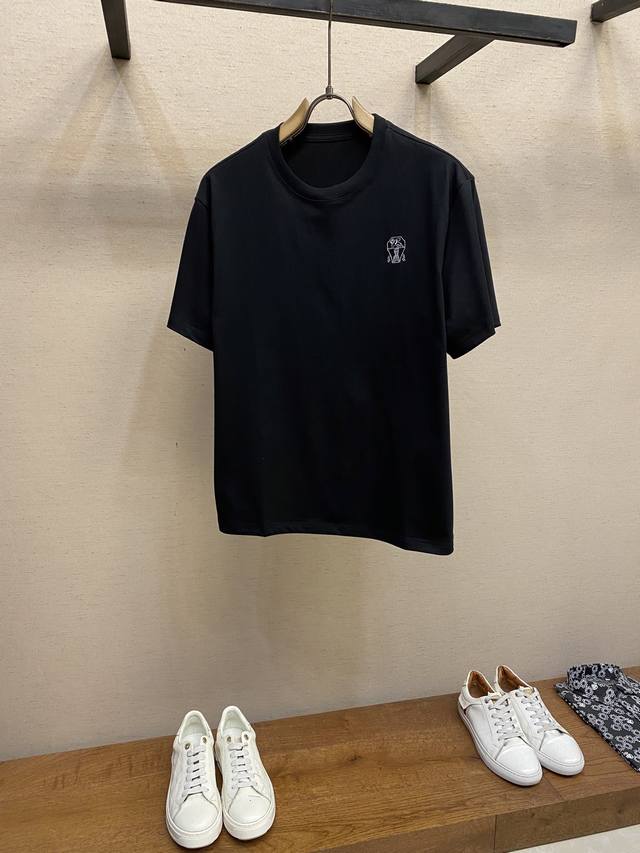 Special offer, no returns or exchanges. New short-sleeved T-shirts are perfect