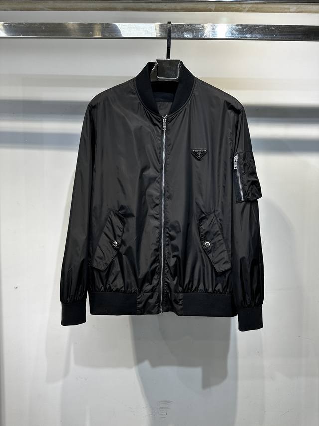Prada's new autumn 2025 jacket. Original 1:1 custom hardware. All imported origi