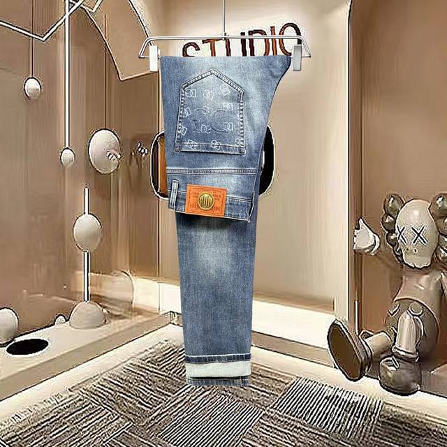 Featured. Long-term stock. High-quality, original, and stylish jeans from D&G.