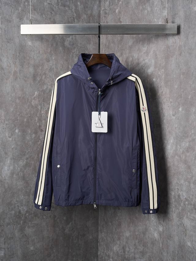 Real object hanging auction Moncler Moncler mouth ribbon trim light zipper jack