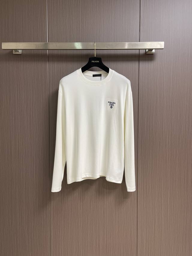 Prada's new autumn 2025 cotton long-sleeved T-shirt, featuring seasonal hues an