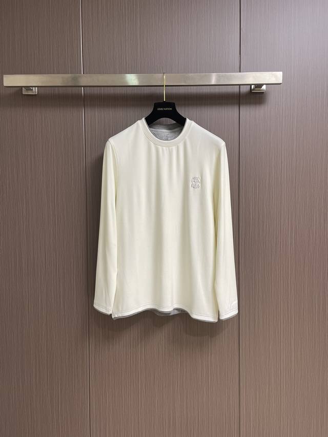 Bc Brunellocucinelli, a newcomer to the elite, recommends this Autumn/Winter 202