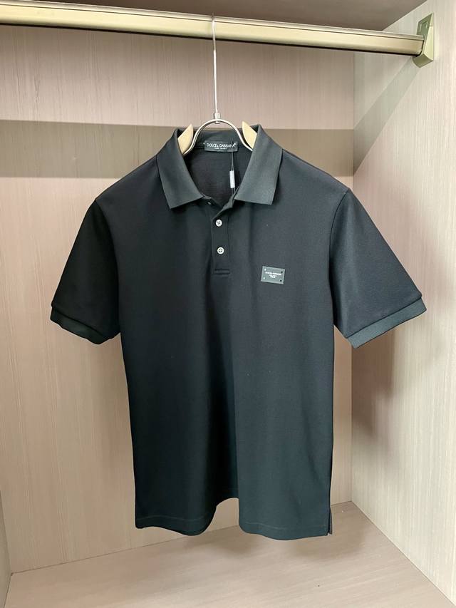 Dg 2025Ss Summer New Official Website's latest lapel polo shirt, paired with the