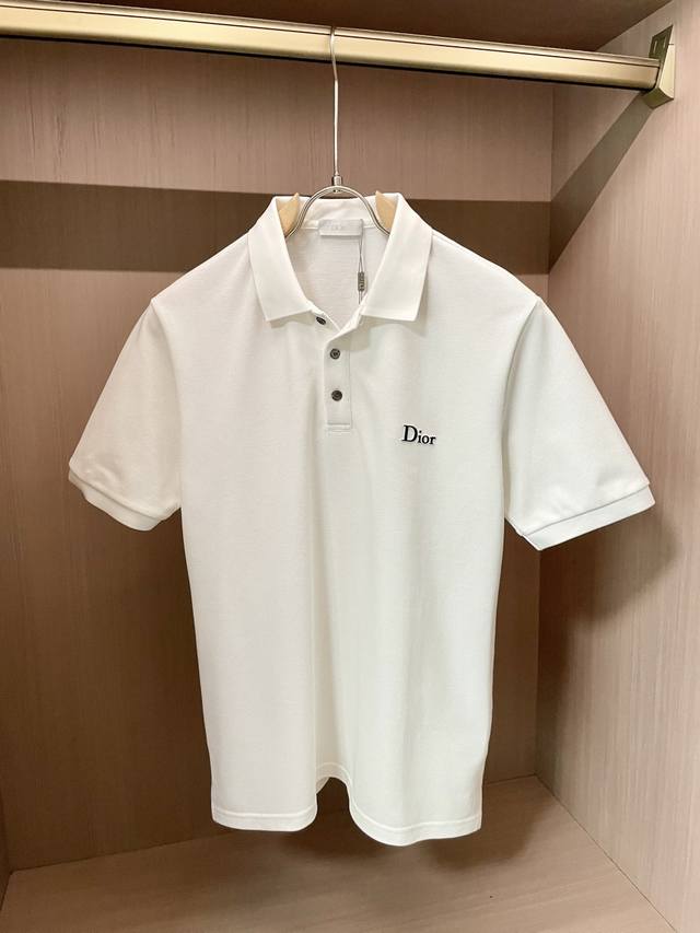 Dior's latest summer 2025Ss official website features a lapel polo shirt with th