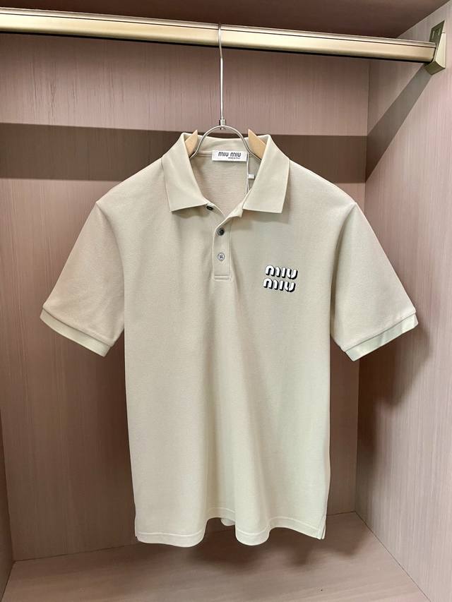 Miumiu 2025Ss summer new official website's latest lapel polo shirt, paired with
