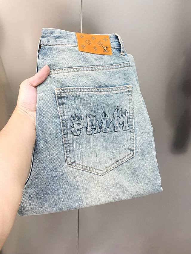 Lv Louis Vuitton 2025 Spring/Summer new men's loose straight jeans, official web