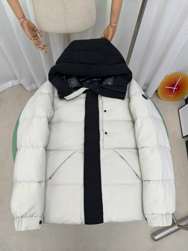 Moncler Black Warrior French Limited Edition Men's Down Jacket! Hooded Down Jack