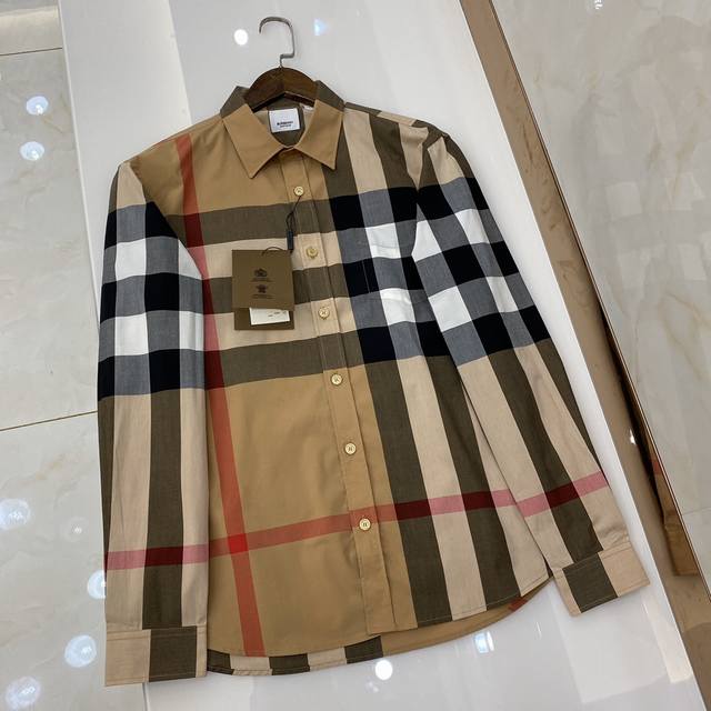 Large checkered long-sleeved shirt, stretch cotton poplin fabric, slim fit, sui