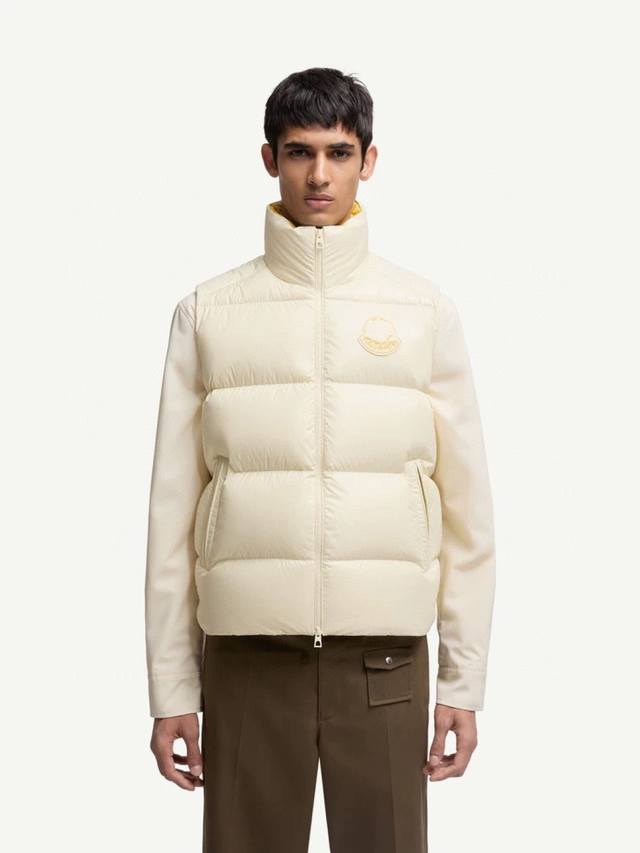Moncler Lipsi Down Vest ~ Off-white official website picture! Jxts