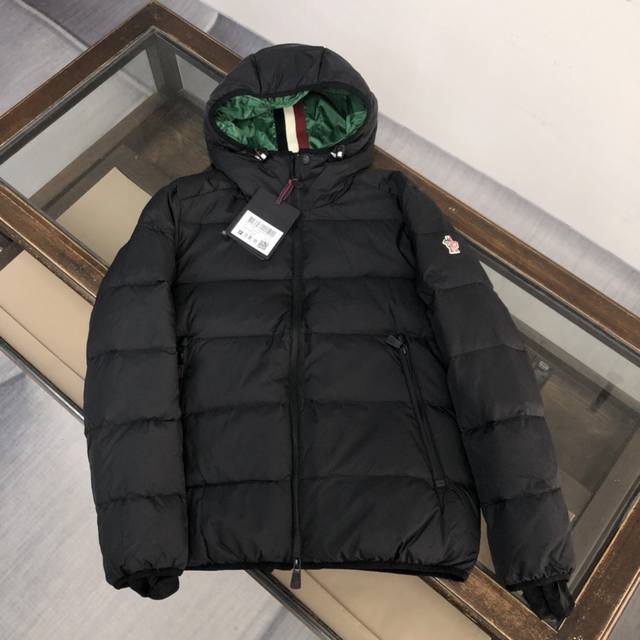 Moncler The pictures are real shots without any retouching, and the real thing i