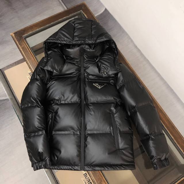 Prada thick velvet high-end men's down jacket, a new fashion item for autumn an