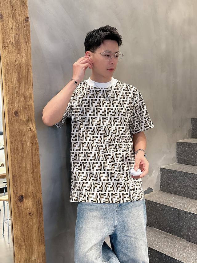 Fendi's new 2025 Spring/Summer unisex short-sleeved T-shirt! Custom-made with e