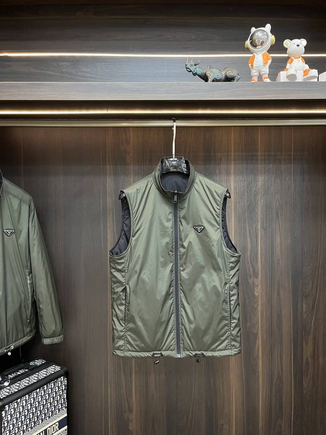 Featured: Prada's 2025 Early Fall new release. This double-sided, stand-up coll