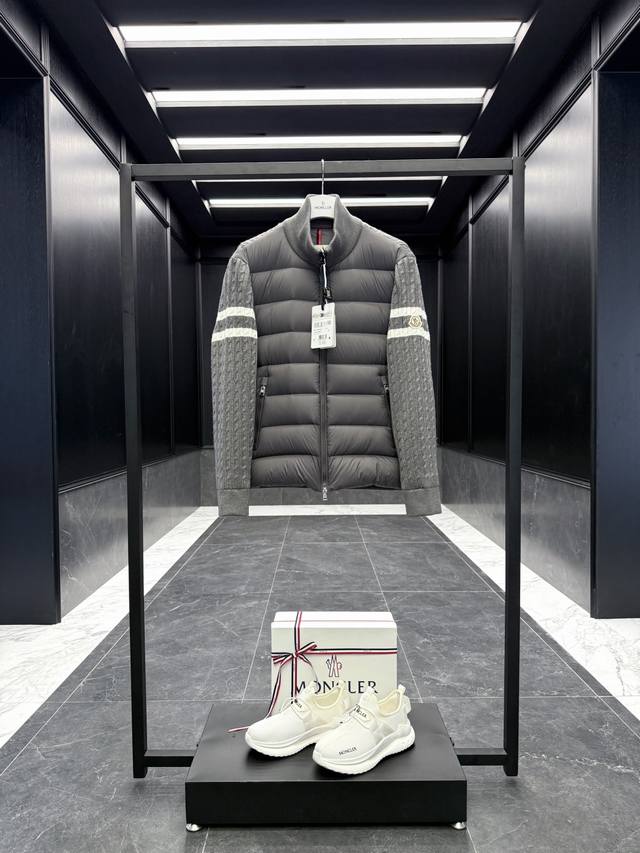 Moncler Cardigan Men's Premium Down Padded Wool and Cashmere Zip-Up Cardigan. T