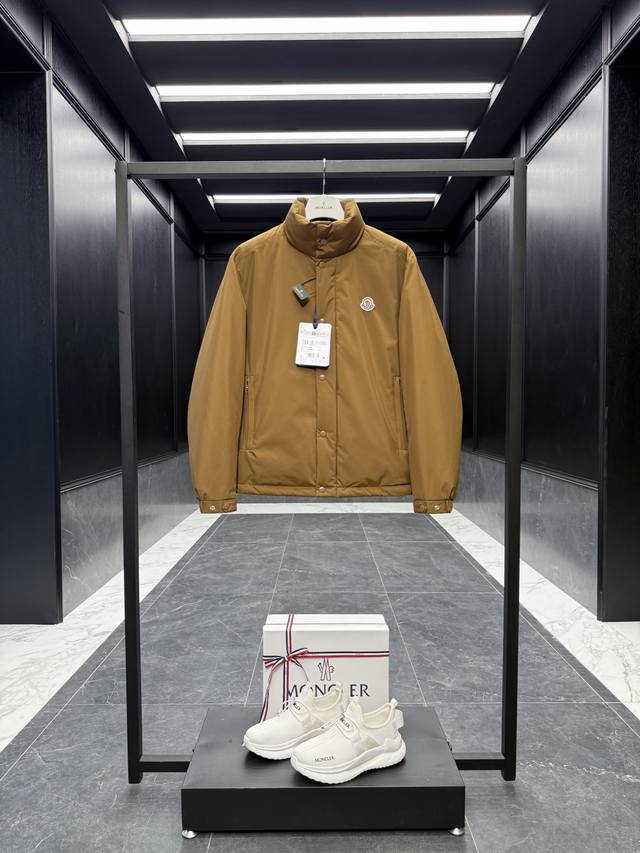 Premium down Moncler Epine short stand-collar down jacket. Filled with premium g