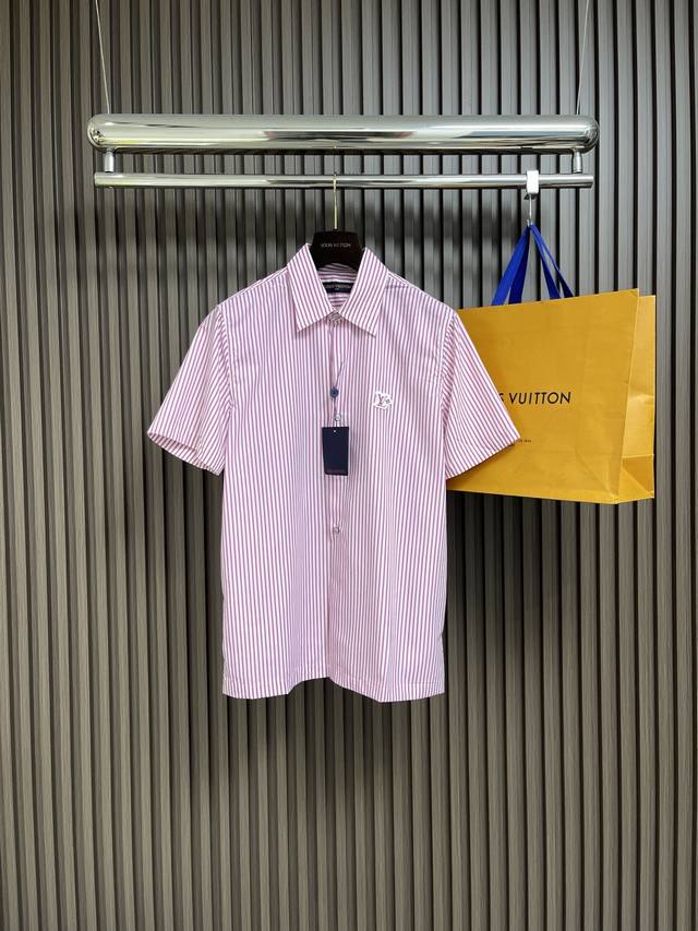 Lv Striped contrast short-sleeved shirt, made from 100% high-quality cotton, wit
