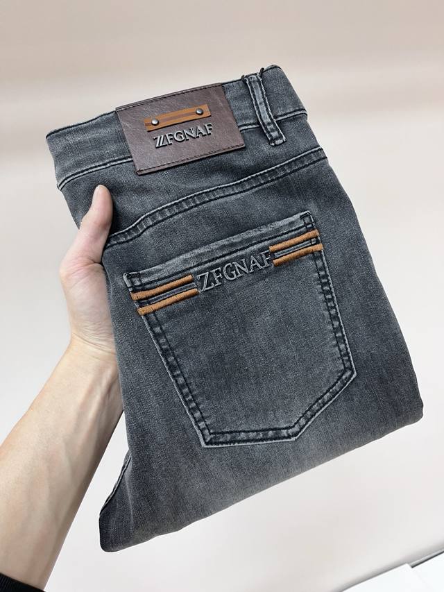 Featured exclusively on Zegna, these stylish, casual jeans are exclusively avai