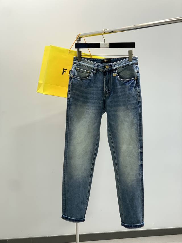 Fendi, the latest product for autumn 2025, available at the counter at the same