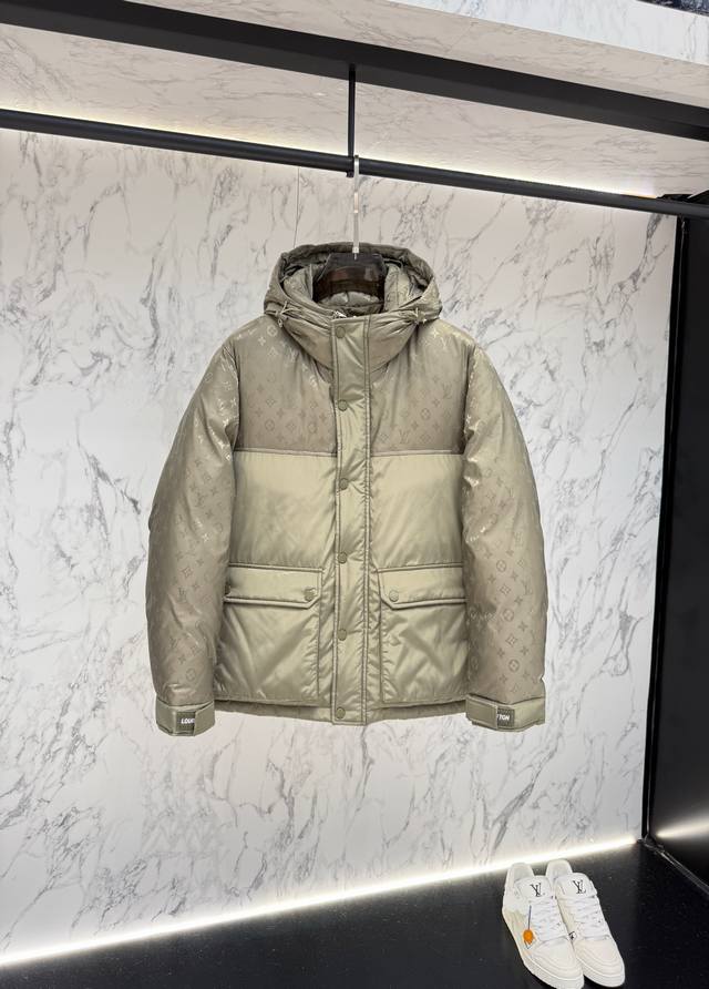 Lv Autumn 2025 latest fashion designer down jacket. Detailed and crafted, this j