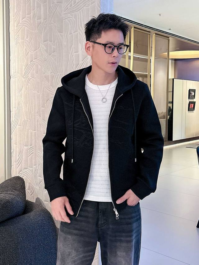 Burberry's latest hot-selling jacket for autumn and winter 2025 is made of high-