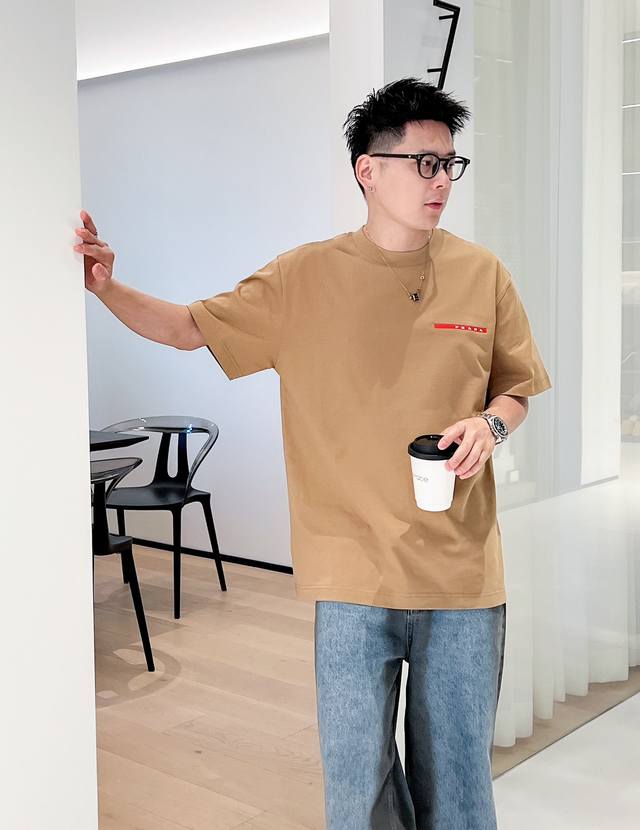 Prada 2025Ss latest short-sleeved T-shirt, original custom fabric, soft feel, c