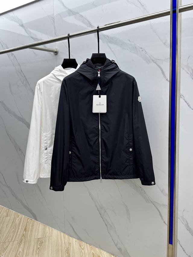 Moncler 2025 new men's casual custom jacket. Put on a simple and capable casual