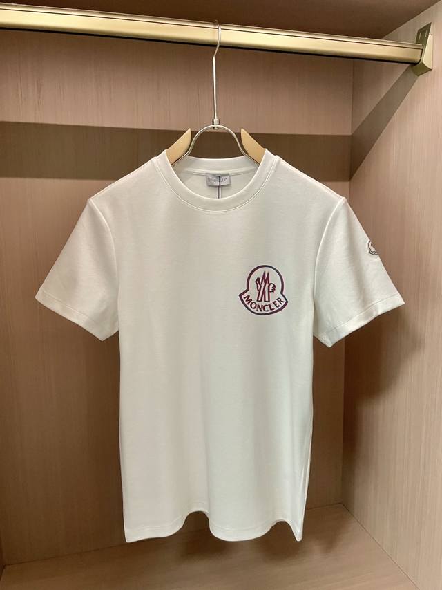 Moncler's 2025 Early Fall new arrival, a thick short-sleeved T-shirt with a misp