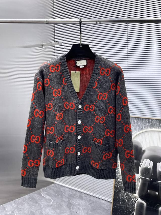 Gucci's new 2025 Wool Blend Long-Sleeved Cardigan Sweater, a high-end version! C