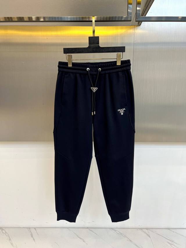 prad Prada, 2025 autumn and winter new style casual pants. This black casual pan