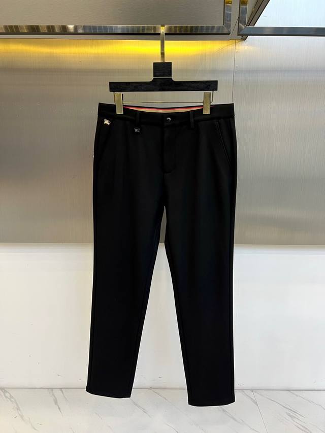 Bur Burberry, 2025 Fall/Winter new Burberry-style casual trousers. These casual