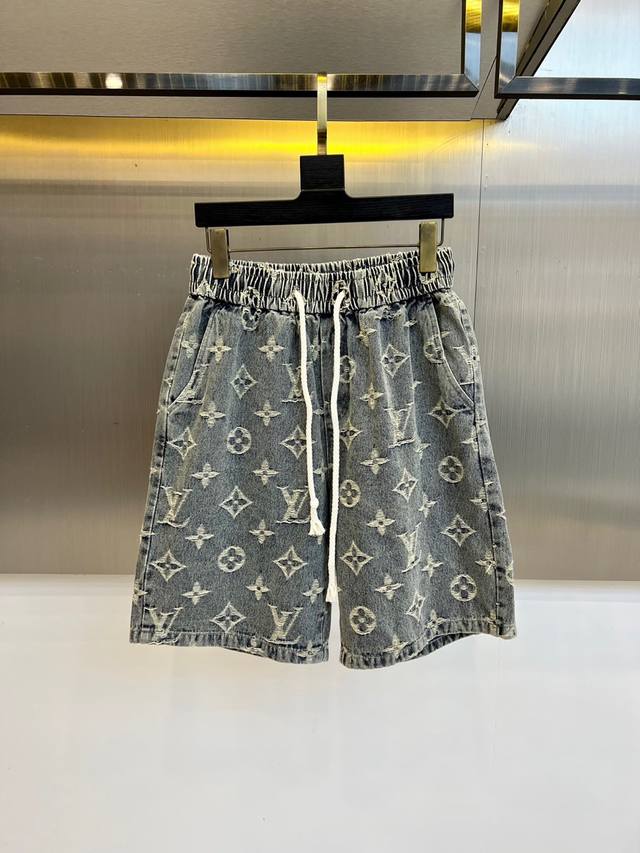LV, 2025 Spring and Summer new Logo casual denim shorts, is another masterpiece