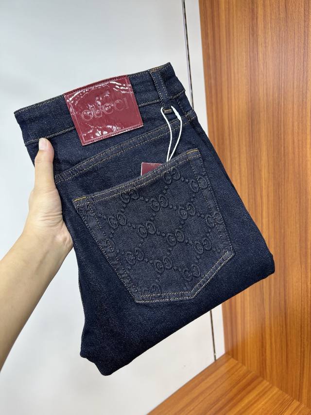 Loewe's new 25 jeans, casual style, are made from carefully selected original f