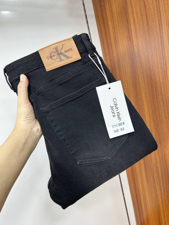 Ck 25 new casual jeans are made of carefully selected original fabrics, soft and